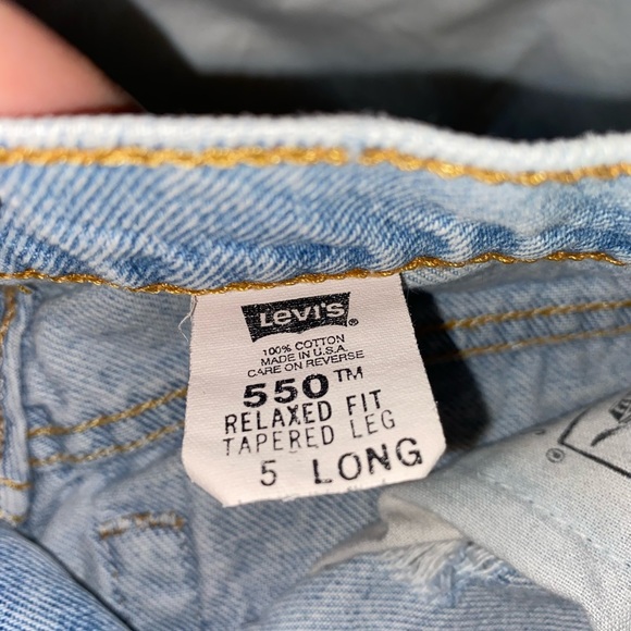 Vintage Levi’s high rise shorts - Picture 4 of 7